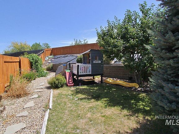 5th image of 11683 W Aldershot St