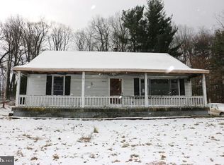 5352 Spruce Rd, Fayetteville, PA 17222