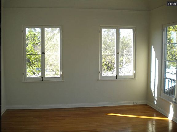 3rd image of 4406 Clarissa Ave