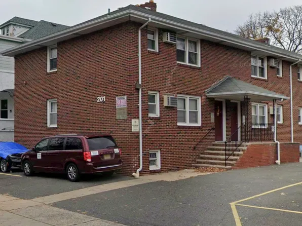 201 Main St #4A, East Rutherford, NJ 07073