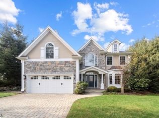 484 Old Stone Rd, Ridgewood, NJ 07450