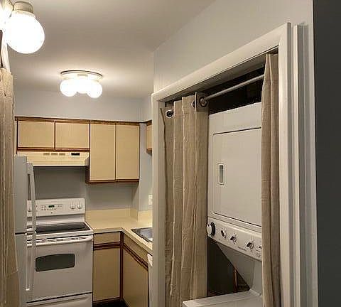 3rd image of 200 Briarcrest Dr Unit 120
