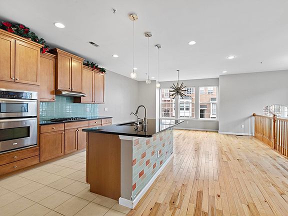 2nd image of 25 Creekside Ct