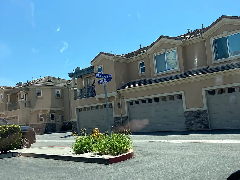 19123 Alexa Ln — Photo 1