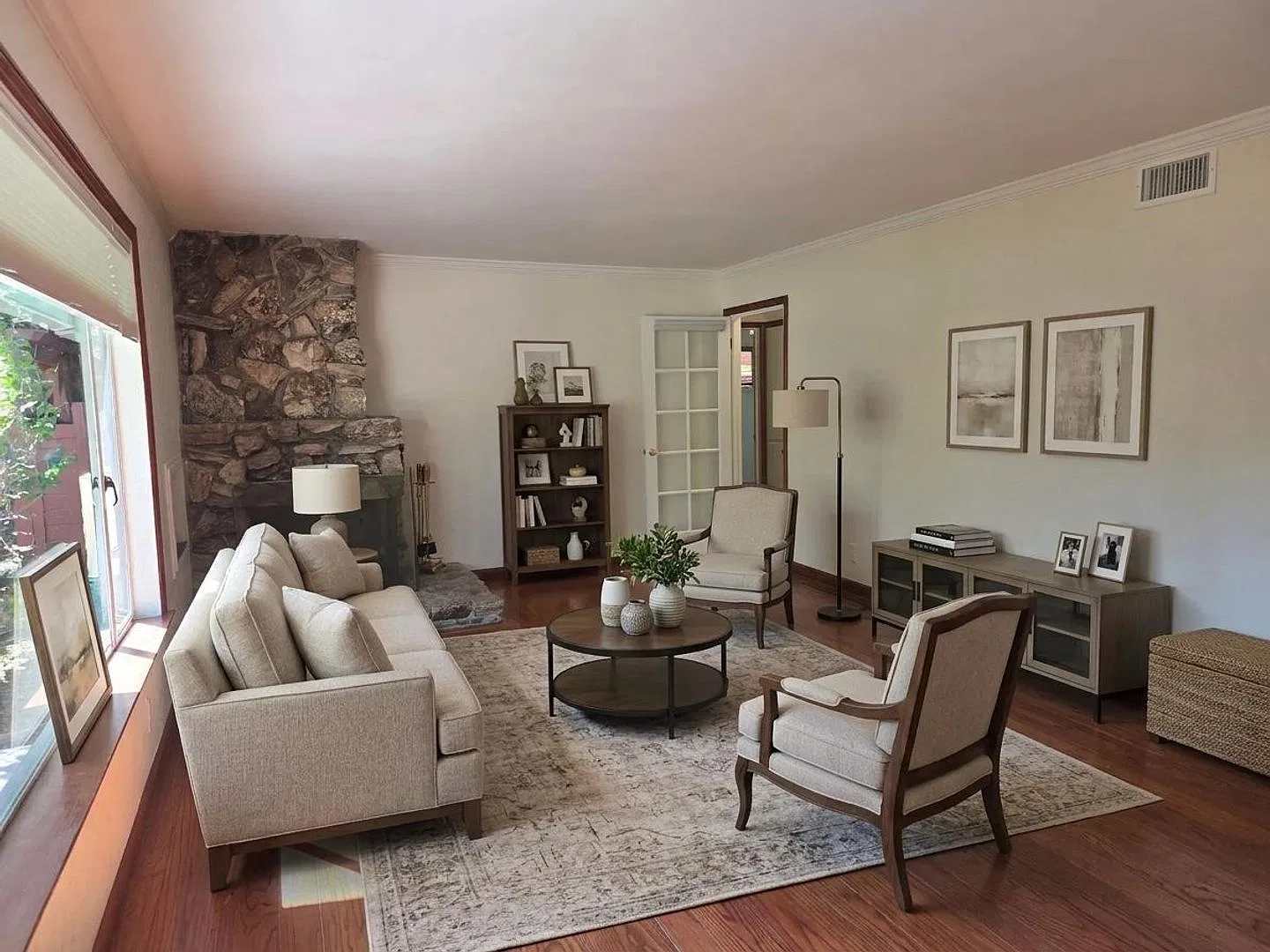 3 bedroom, 2 bath home on quiet cul-de-sac — Photo 3