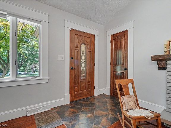 5th image of 38600 Berkshire Hills Dr