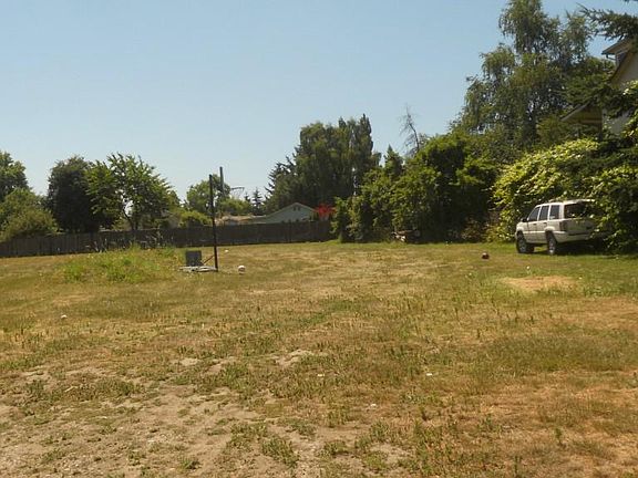 5th image of 4447 S 144th St
