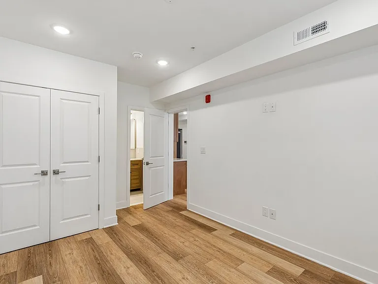 Brand New Luxury Apartments West Philly — Photo 33