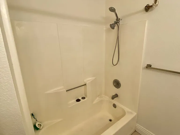 631 7th St #8 — Photo 23