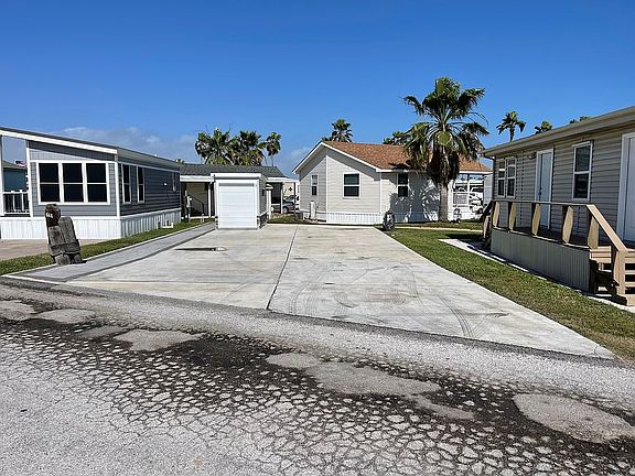 2nd image of 611 Sand Dollar Dr