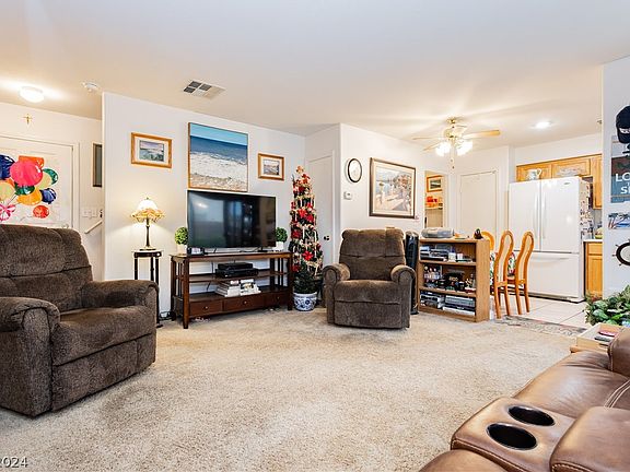 4th image of 786 Peregrine Falcon St #0