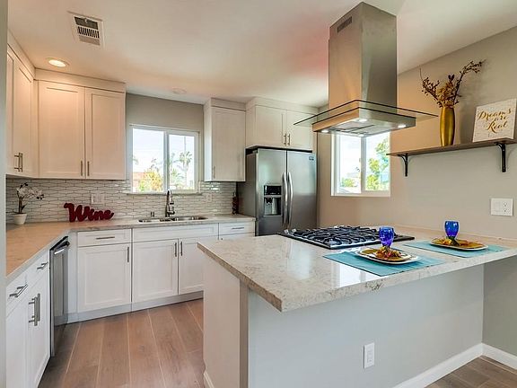 3rd image of 3539 Granada Ave