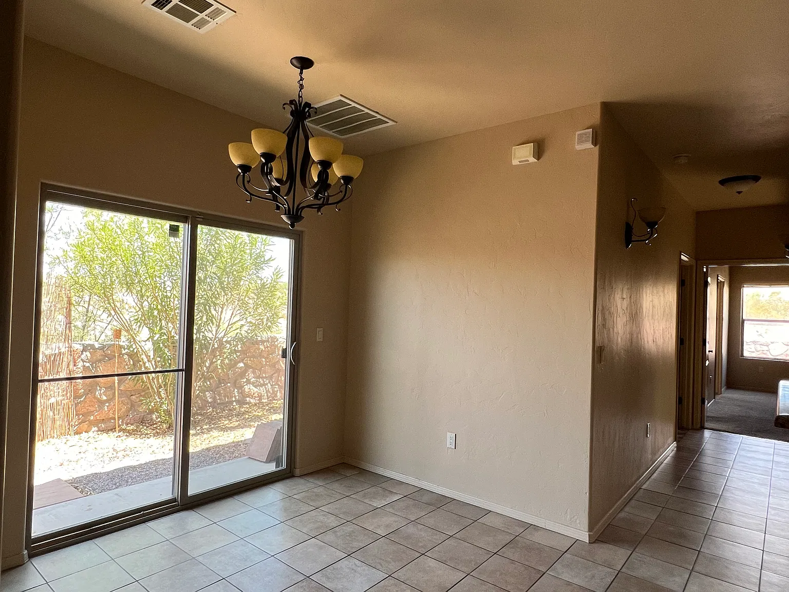 2 bed, 1145 sqft, $1,600 — Photo 4
