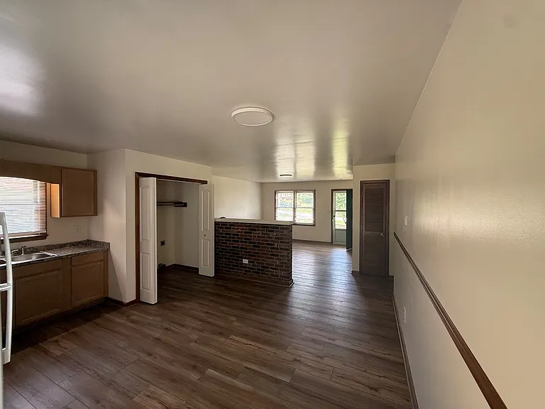 1282 Jaclyn Ln — Photo 6