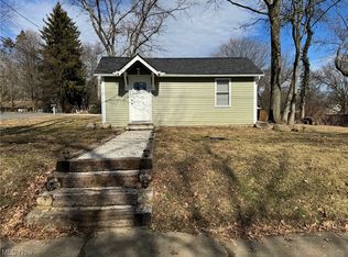 1505 Northmoreland Blvd, Cuyahoga Falls, OH 44221