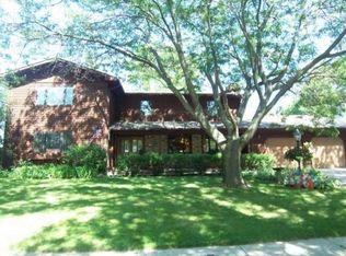 521 17th Ave S, Brookings, SD 57006
