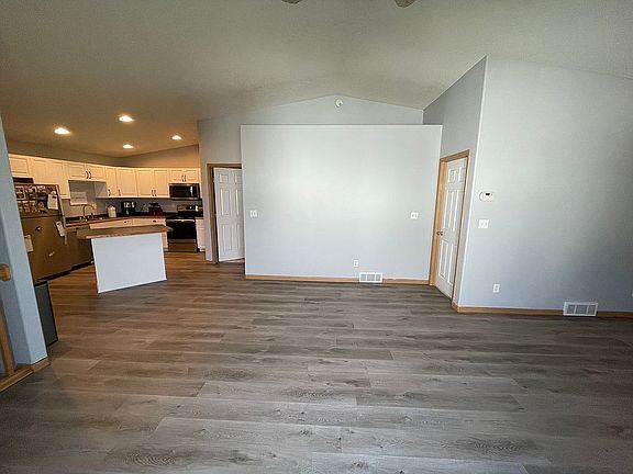 2nd image of 1038 Parkway Dr
