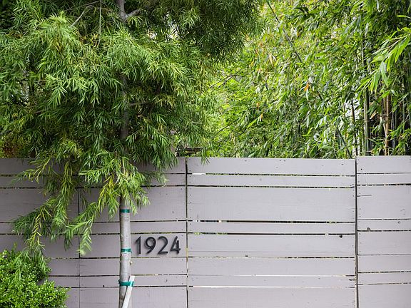 3rd image of 1924 Canyon Dr