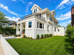 121 W Chester St Floor 2, Long Beach, NY 11561