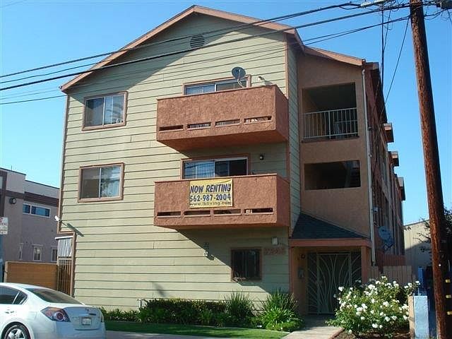 1st image of 2245 E 6th St APT 301