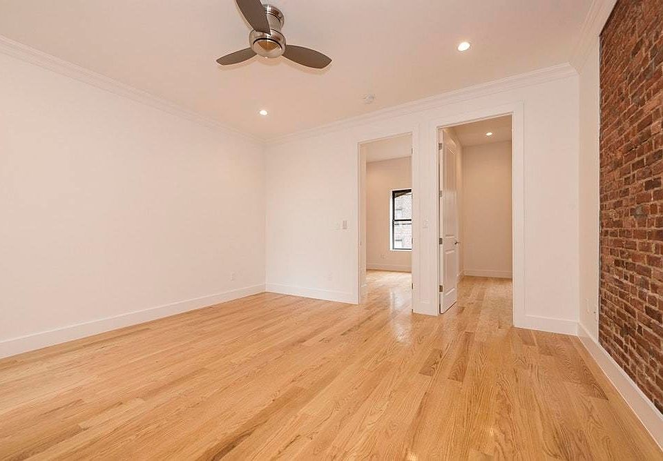 1st image of 319 Lincoln Pl