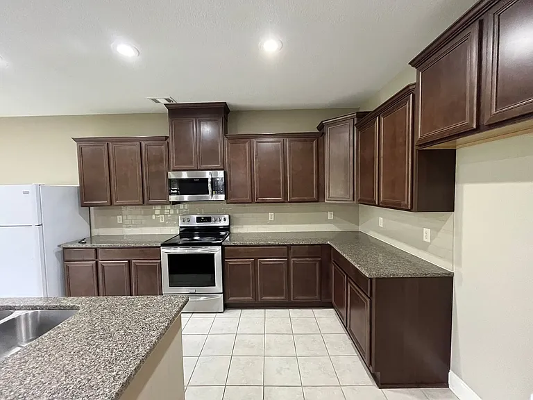 6841 Wren Creek Dr — Photo 29