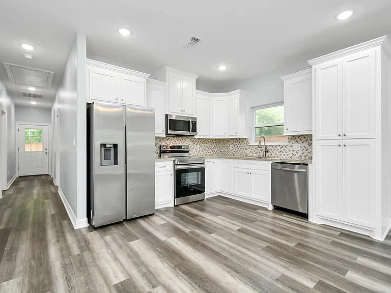 701 S Morgan St — Photo 10