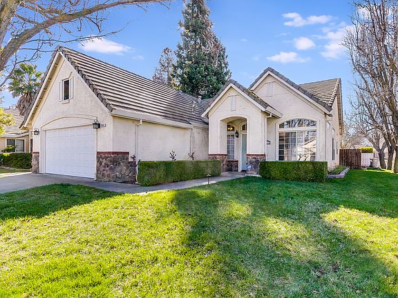 2nd image of 3048 Susan Ct