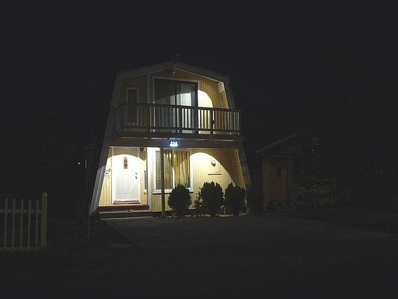 3rd image of 225 E Mountain View Blvd