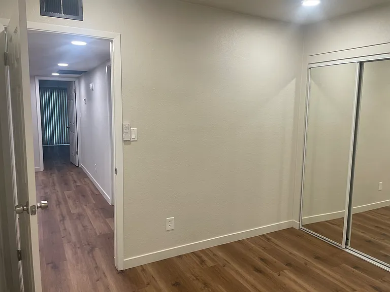 916 S Hacienda Dr #C — Photo 6
