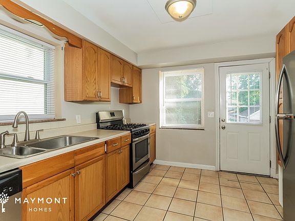 5th image of 3615 Puhlman Ave