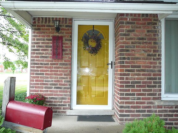 4th image of 28284 Elmira St
