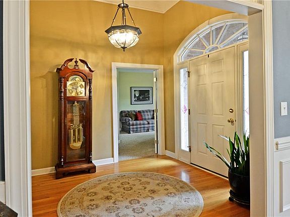 3rd image of 2801 Lunsford Pl