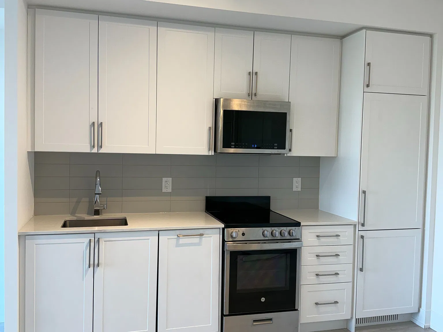 1 bed, $2,100 — Photo 4