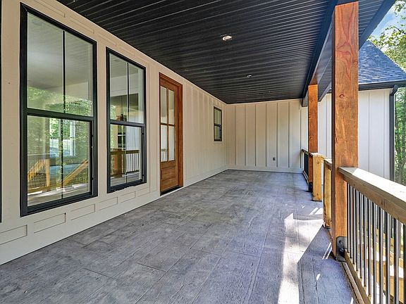 4th image of 1452 Model Farm Rd