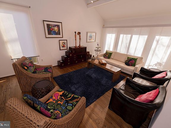 3rd image of 2524 Oakenshield Dr