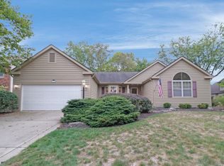 4649 Mossrock Dr, Hilliard, OH 43026