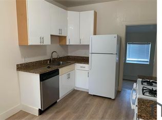 872 29th St, Oakland, CA 94608