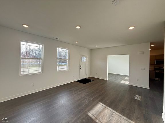 3rd image of 6114 Cascades Dr