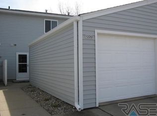 1220 S Newport Pl #11, Sioux Falls, SD 57106