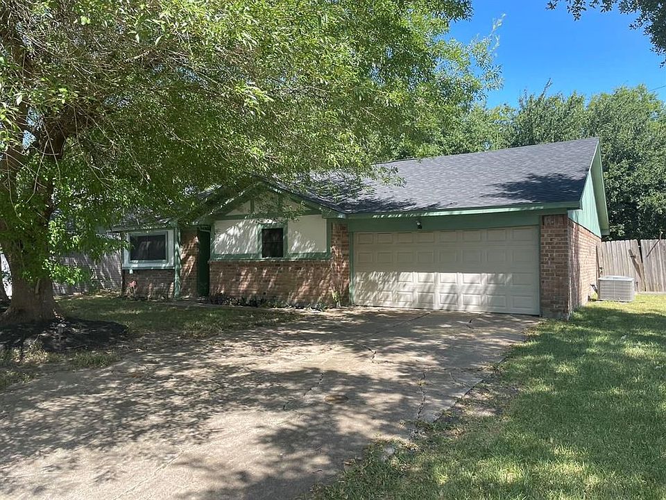 1st image of 3646 Brier Gardens Dr
