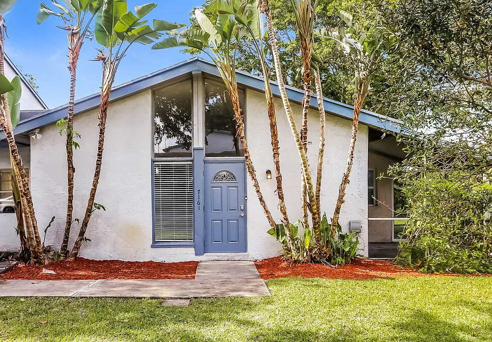 7161 W Sunrise Blvd