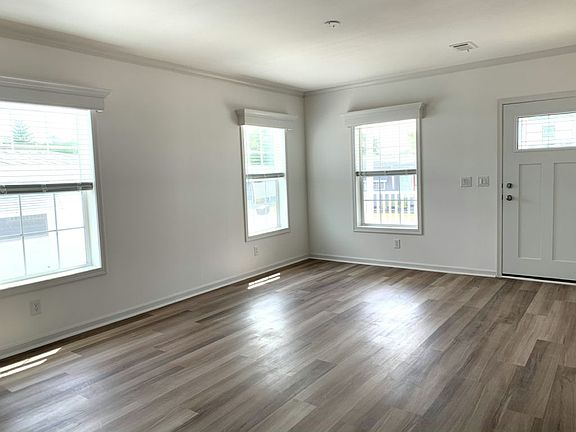 3rd image of 116 Crossways Dr