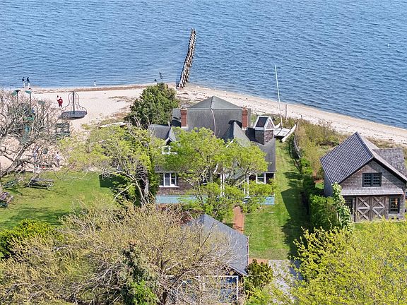 2nd image of 4 Shore Road