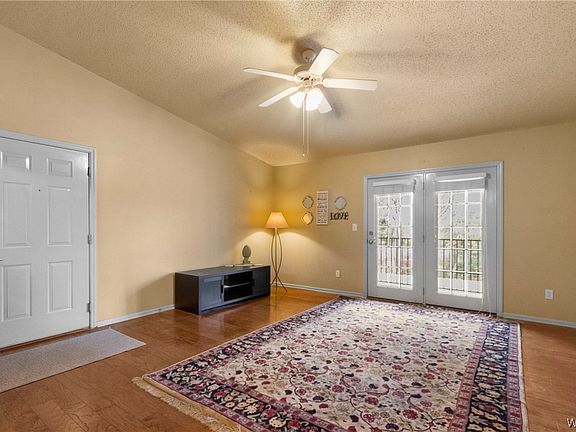 3rd image of 120 15th St E APT 917