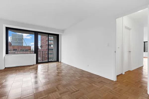 Rented by Cooper & Cooper Real Estate | media 18