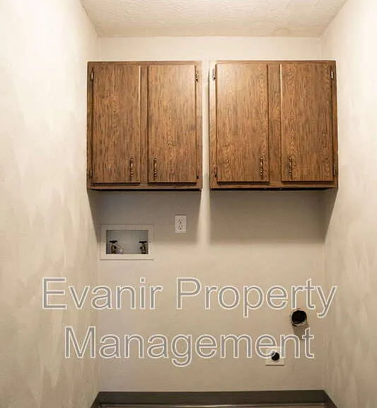 3164 Honeysuckle Dr — Photo 18