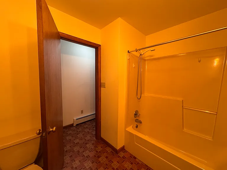 108 Main St #A — Photo 8