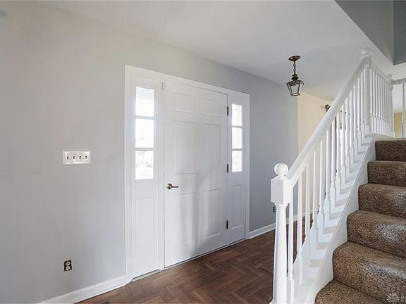 5th image of 1540 S Brookhollow Dr