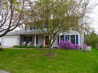 1205 Banbury Cir, Naperville, IL 60540